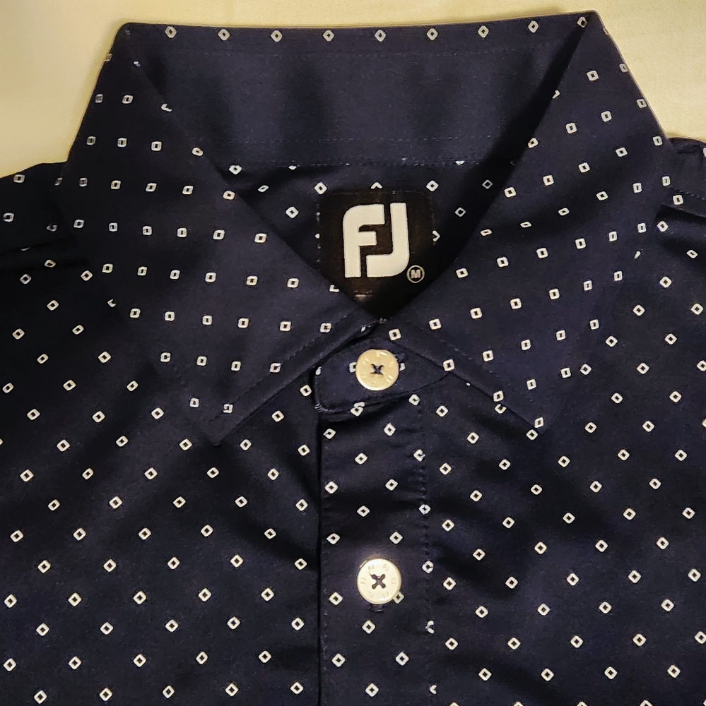 * SOLD * FOOTJOY Golf Polo Shirt. Navy. Men's Medium. LIKE NEW!